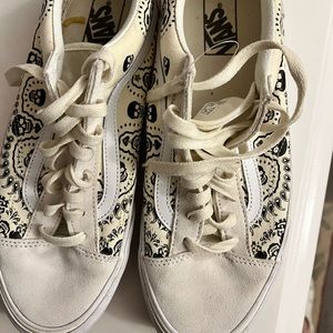 Vans day of the dead sneakers